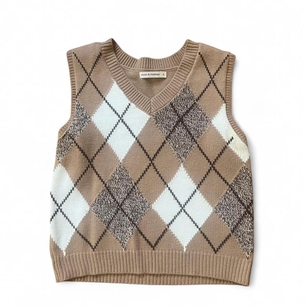 Moon & Madison Women's Tan Beige Argyle Knit Vest SZ S Preppy